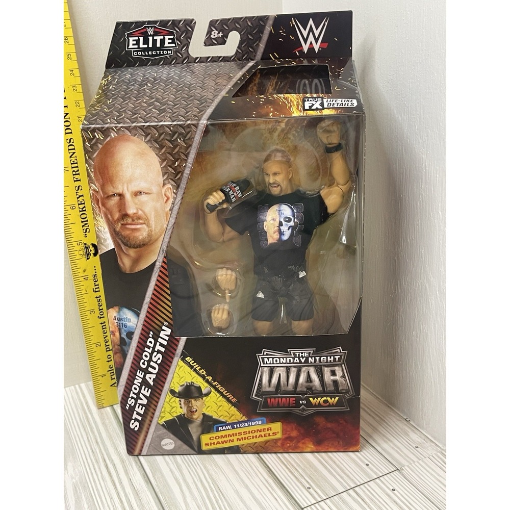 WWE Elite Monday Night Wars Series 4 Steve Austin -Shawn Michaels Commission BAF